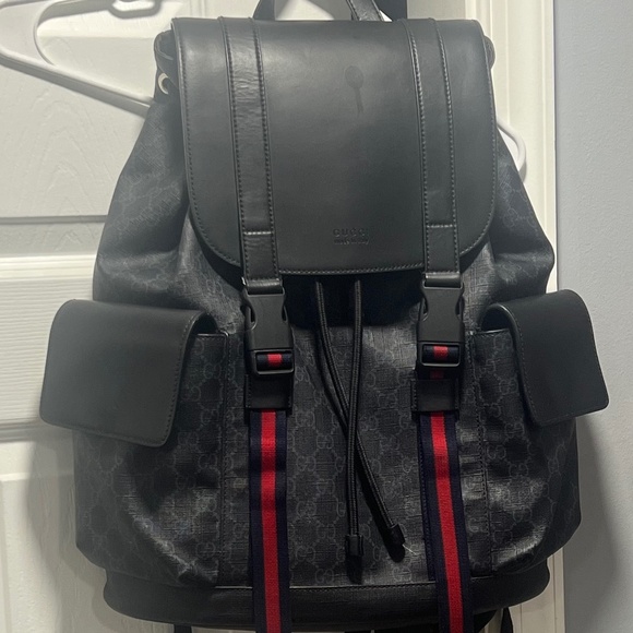 Gucci GG Supreme Backpack - Picture 1 of 5
